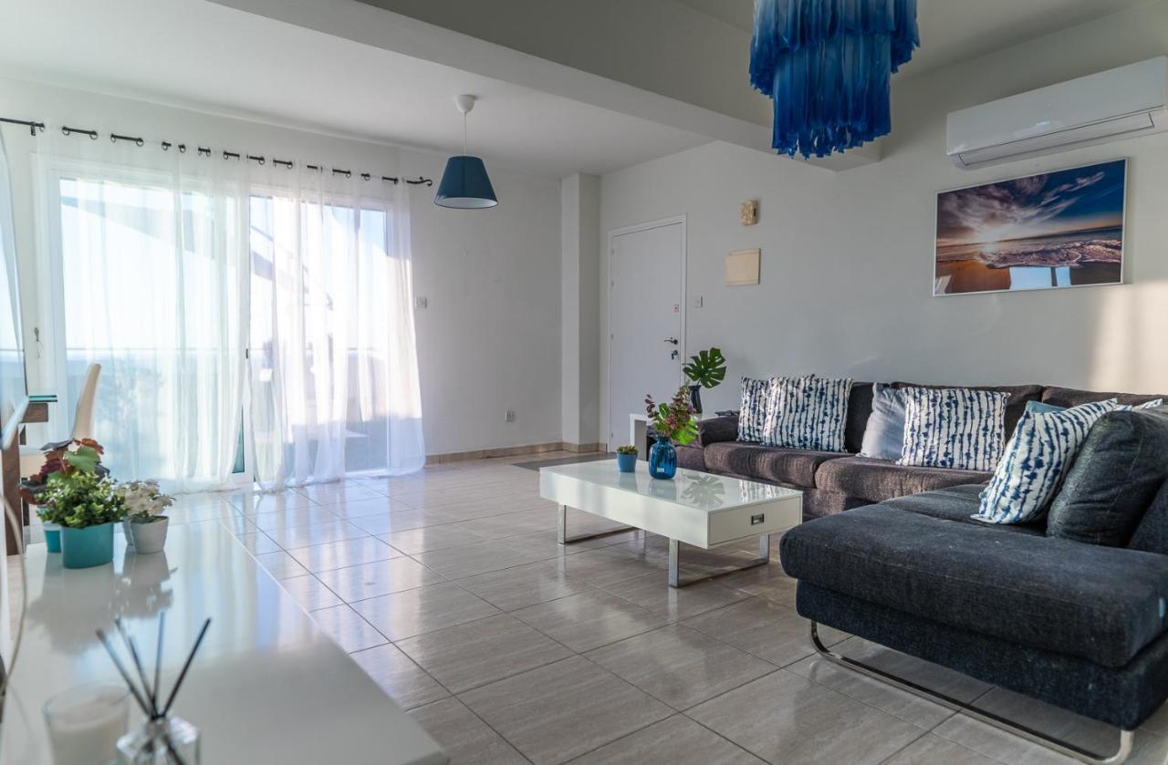 Apartamento Makenzy Seaview Penthouse Lárnaca Exterior foto